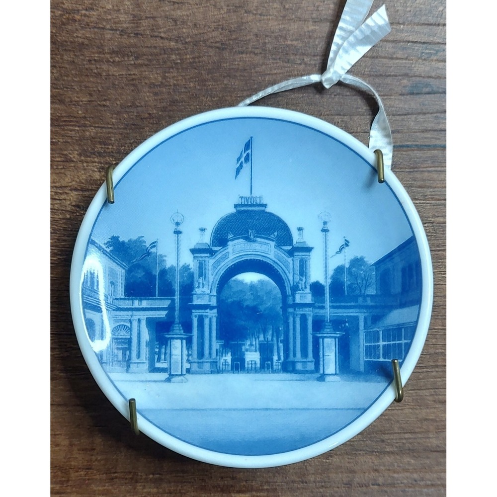 Royal Copenhagen Denmark Tivoli 32/2010 Mini Plate, 3" Diameter Ornament A6